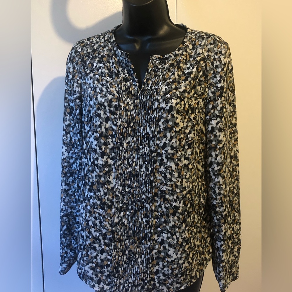 Wmn’s Talbots Long-Sleeve Pleated Front Blouse - Black White Tan Floral